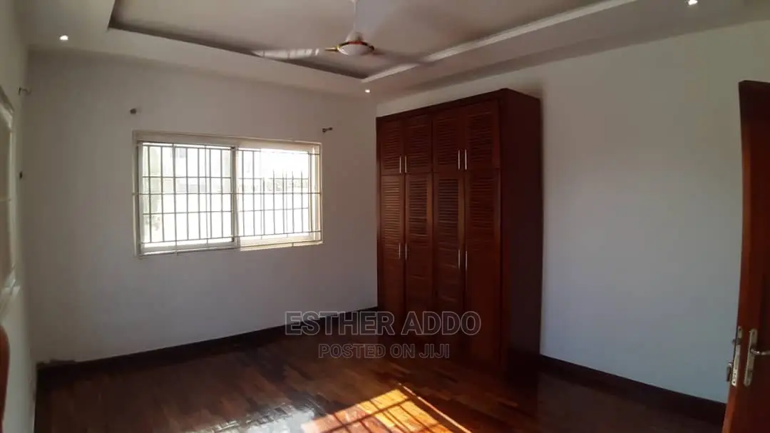 5bdrm Mansion in East Legon for rent