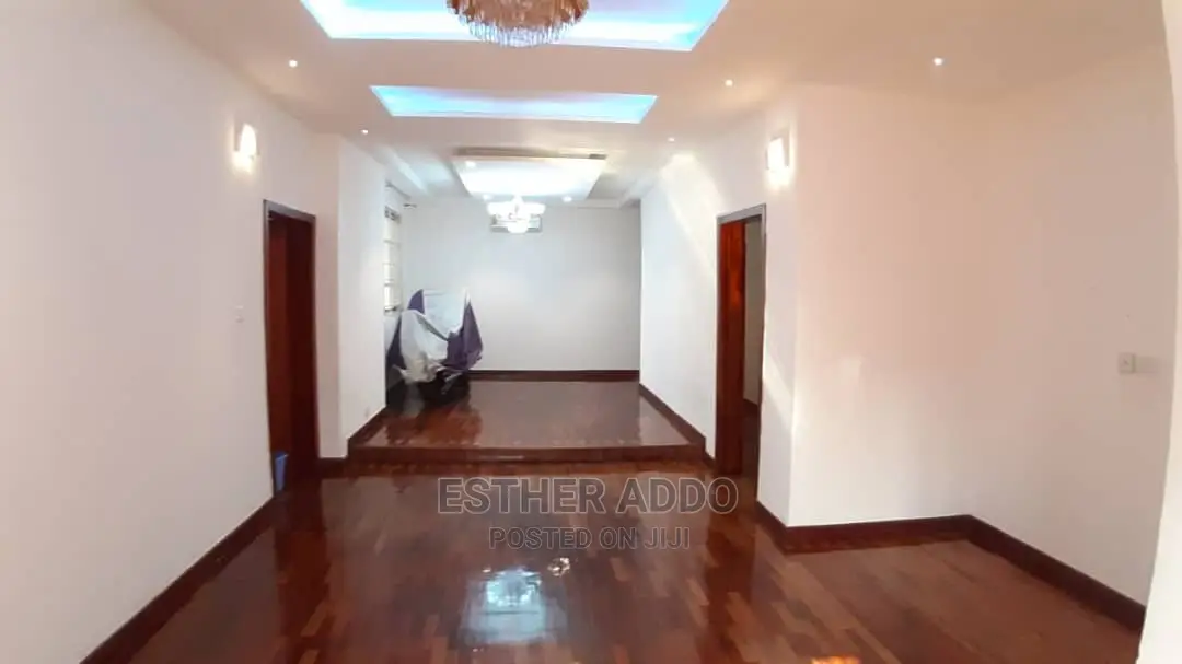 5bdrm Mansion in East Legon for rent