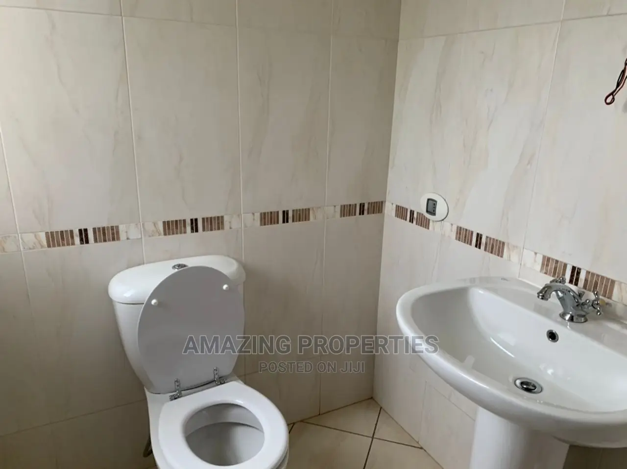 5bdrm House in For Sale 5 Bed House, East Legon for sale