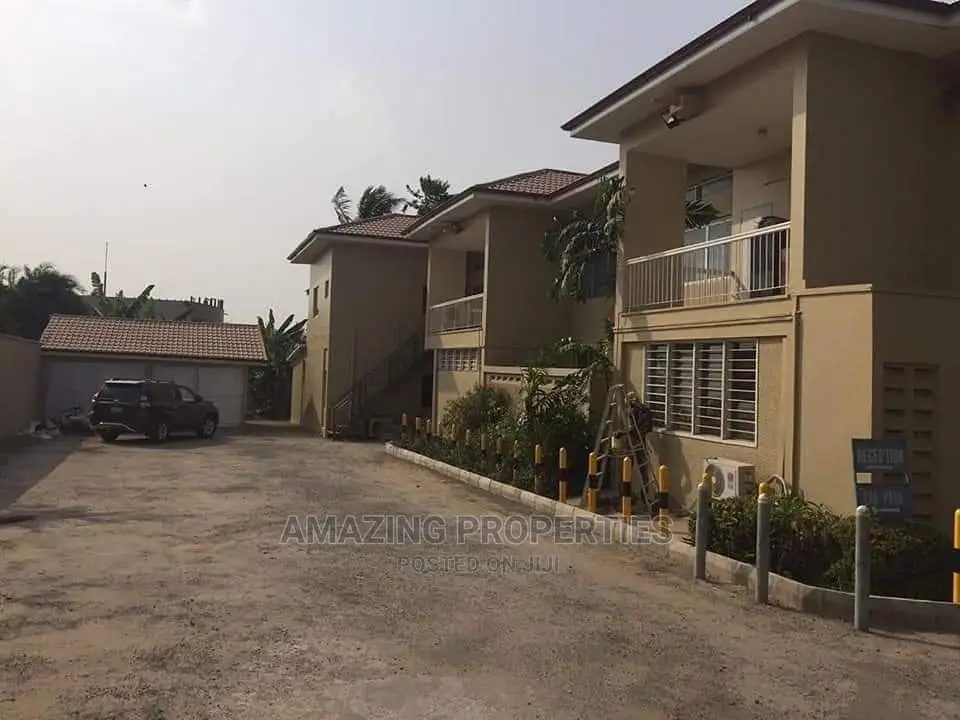 10bdrm House in Airport Residential for Sale