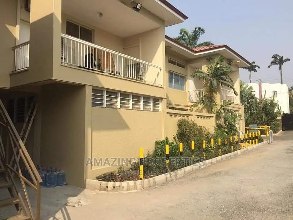 10bdrm House in Airport Residential for Sale