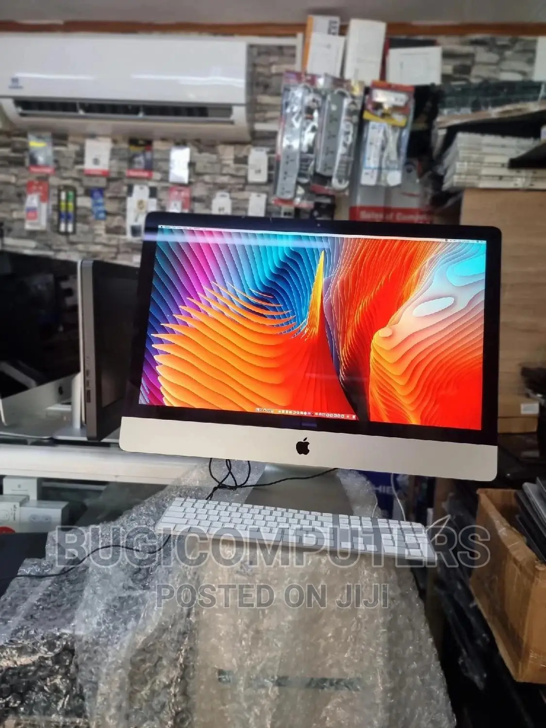 Desktop Computer Apple iMac 8GB Intel Core I5 SSD 256GB