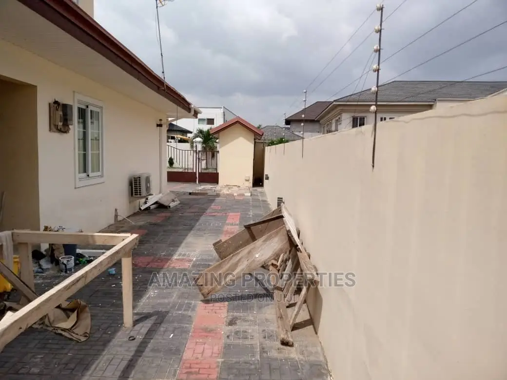 5bdrm House in for Rent 5 Bedrooms for Rent
