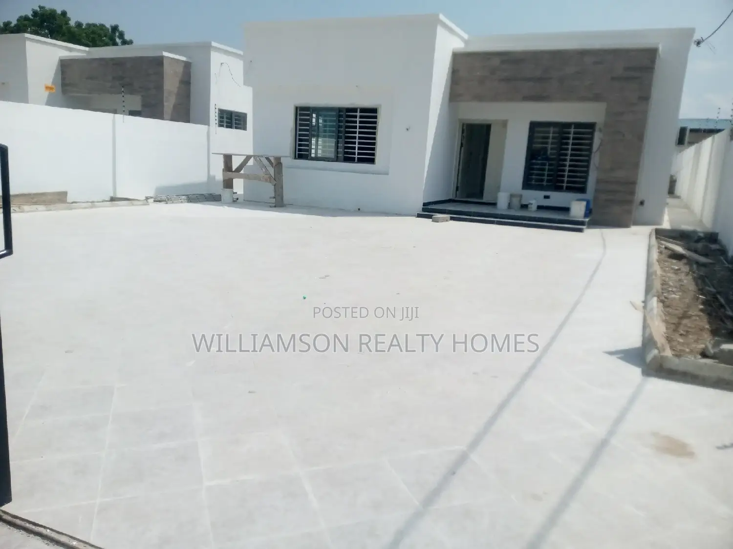 4bdrm House in Tempo Estate, Spintex for sale