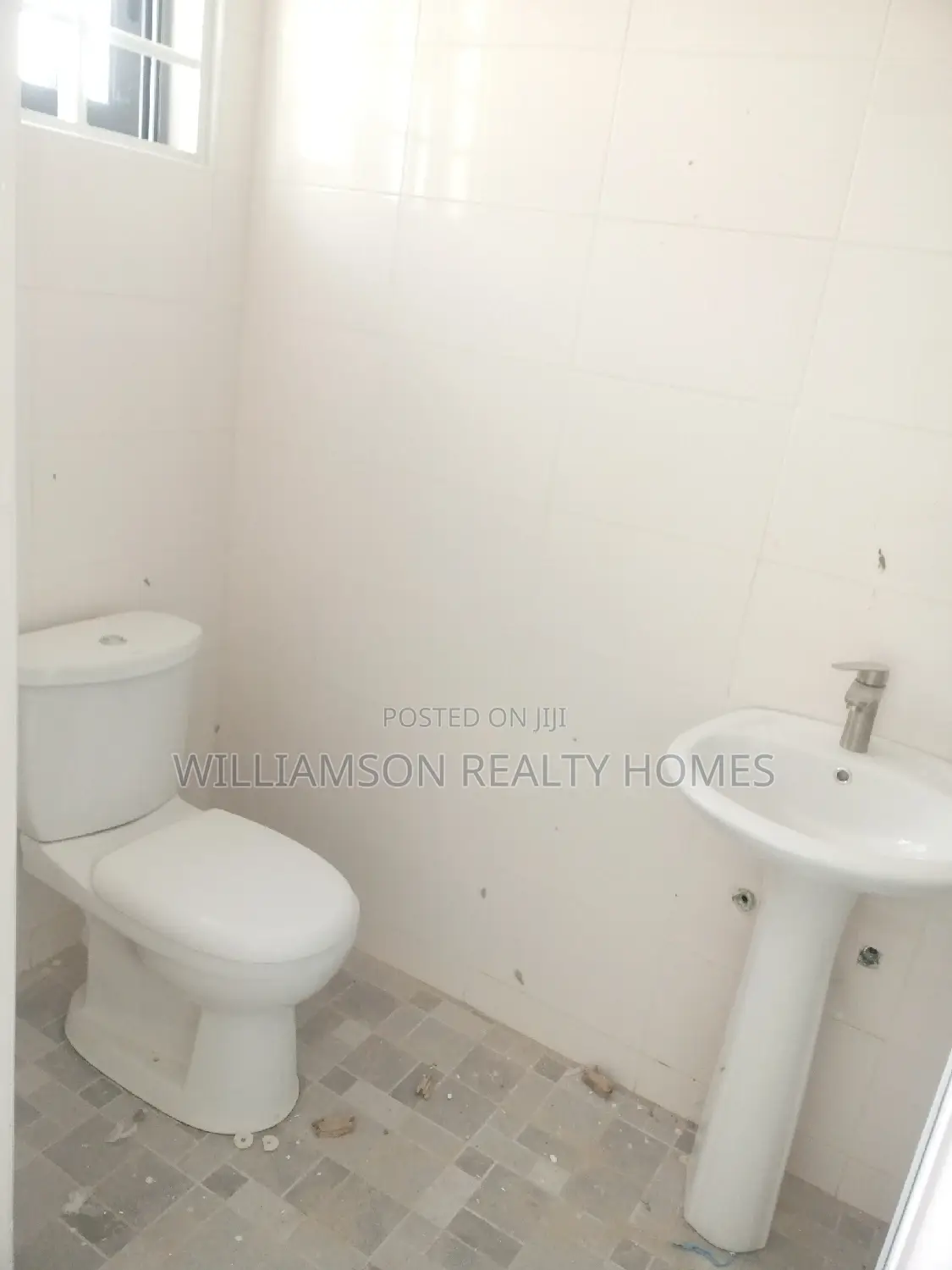 4bdrm House in Tempo Estate, Spintex for sale
