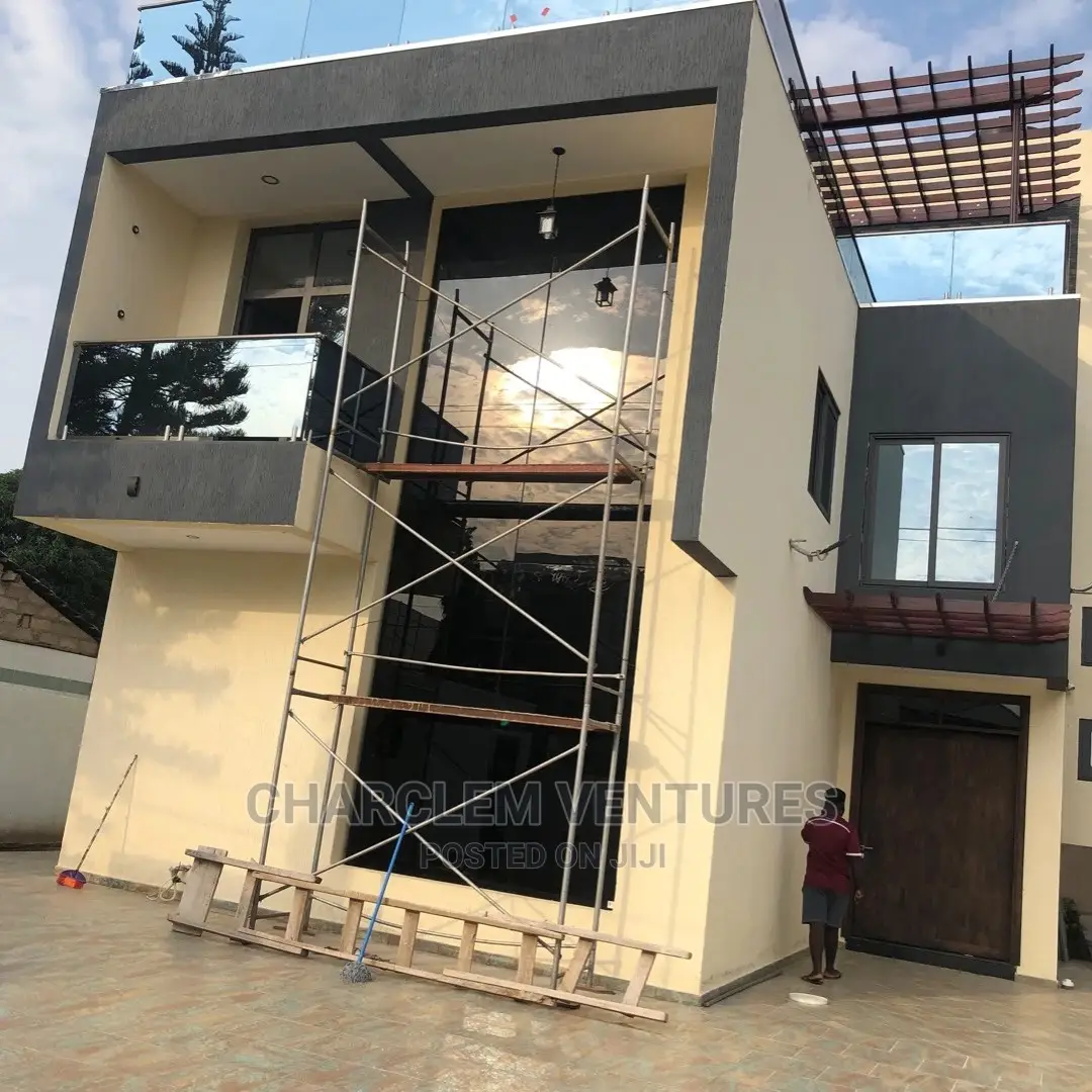 5bdrm Duplex in East Legon for Sale