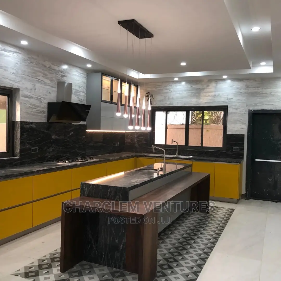 5bdrm Duplex in East Legon for Sale
