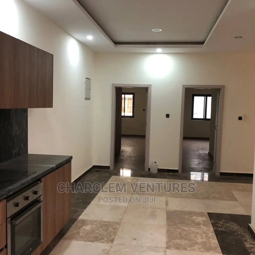 5bdrm Duplex in East Legon for Sale