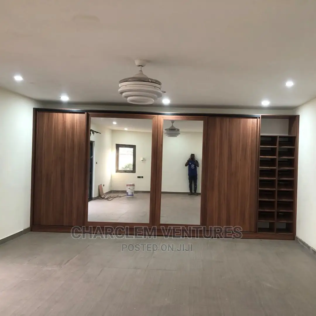 5bdrm Duplex in East Legon for Sale