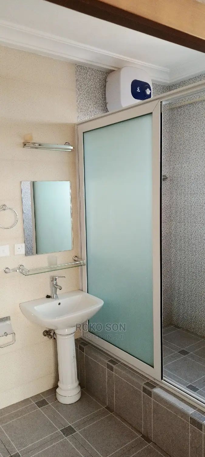 2bdrm Apartment in Dr Roko, Awoshie for rent