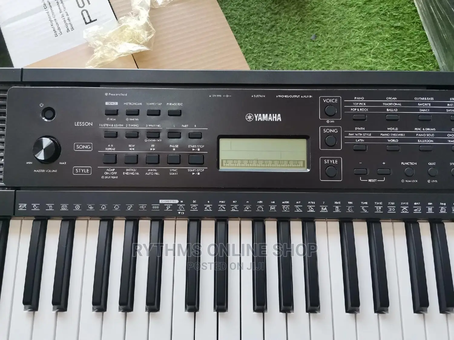 Yamaha PSR E273 Keyboard