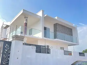 4bdrm House in Lake Side Estate for sale