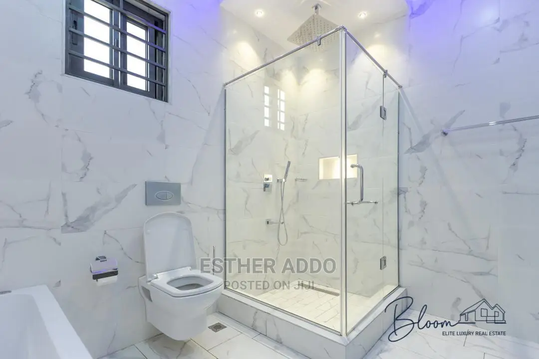 4bdrm House in Lake Side Estate for sale