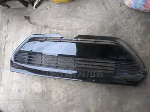 Corolla 2017 Bumper Grille