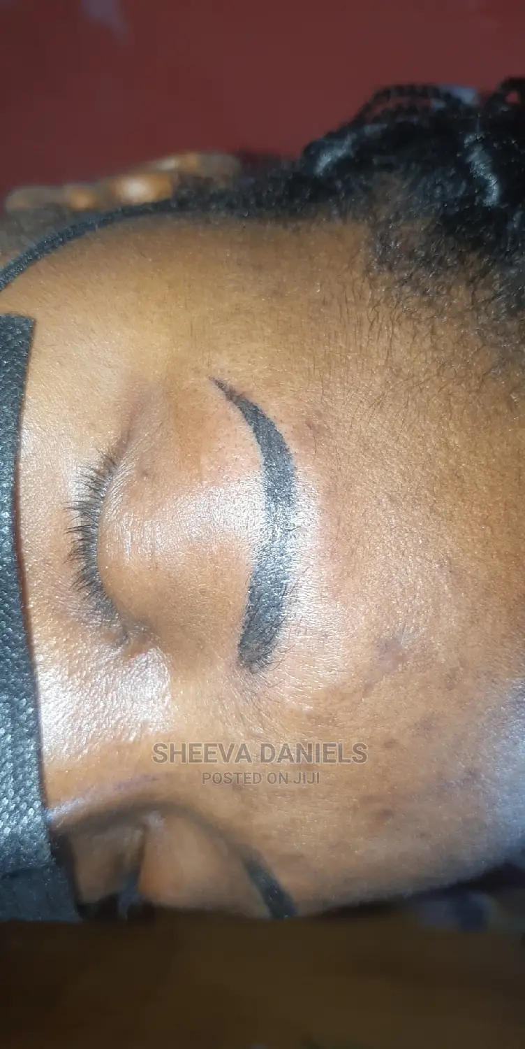 Eyebrow Tattoos and Microblading
