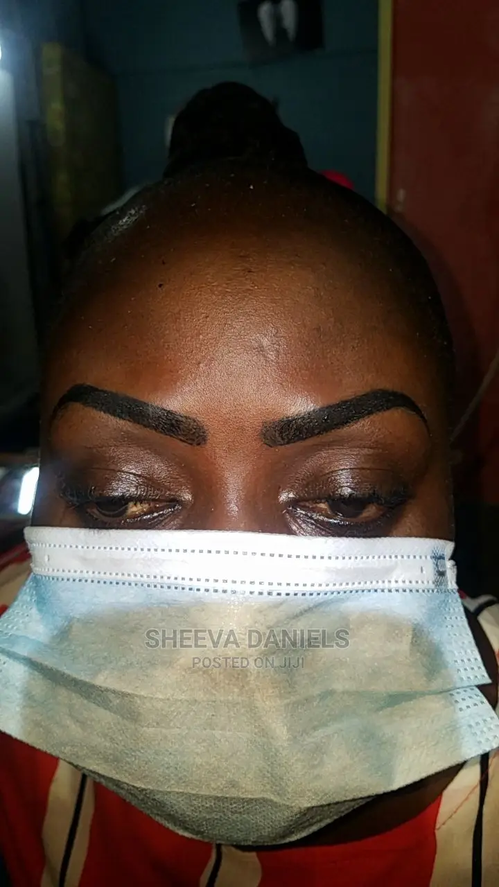 Eyebrow Tattoos and Microblading