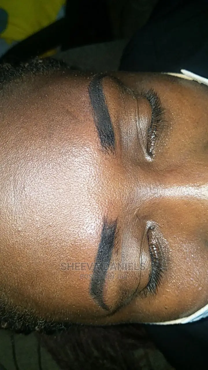 Eyebrow Tattoos and Microblading
