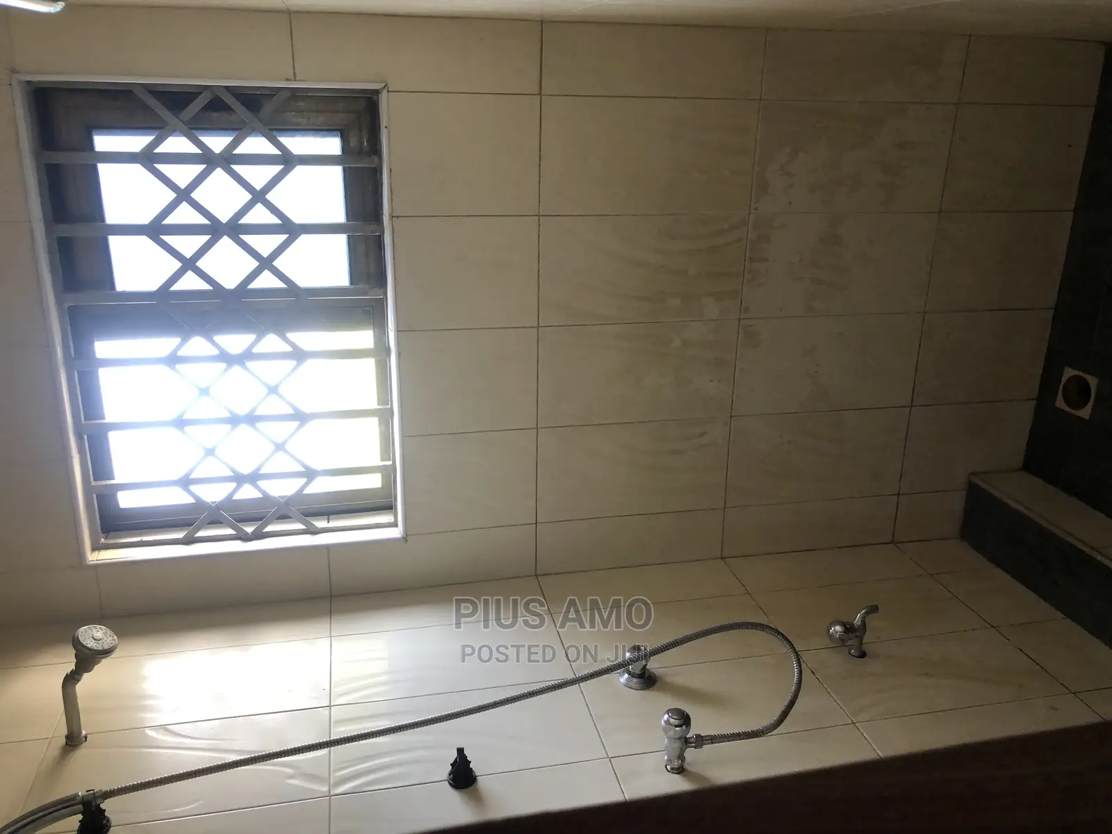 2bdrm House in Teshie for rent