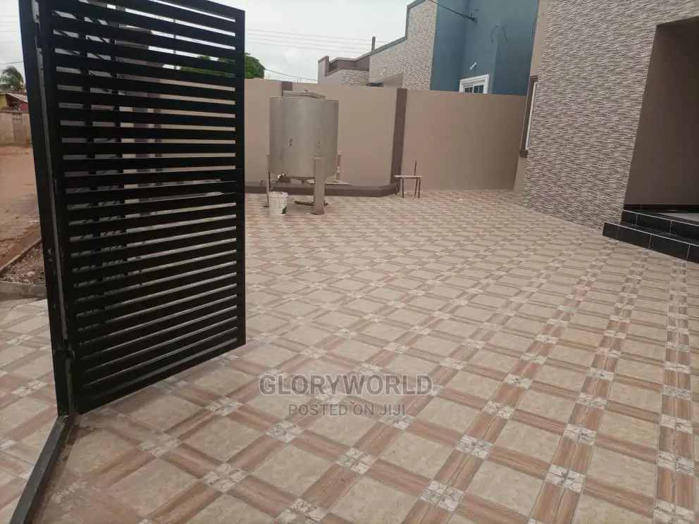 3bdrm House in Spintex for sale