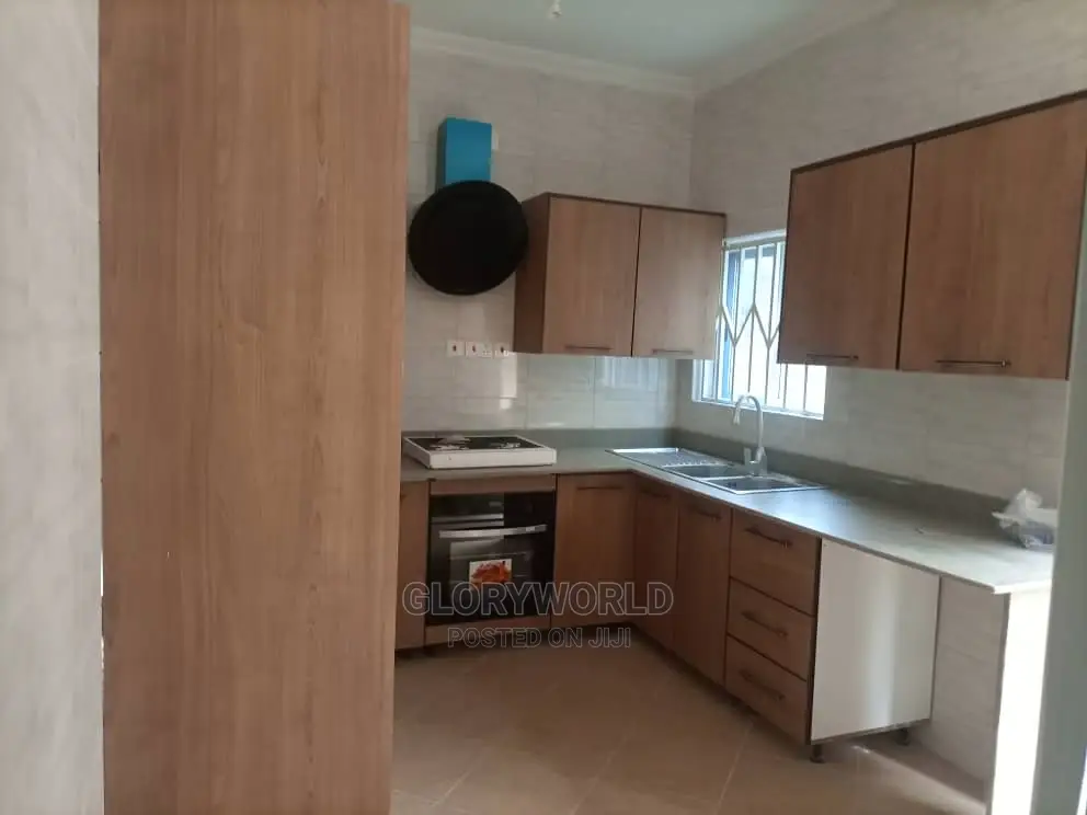 3bdrm House in Spintex for sale