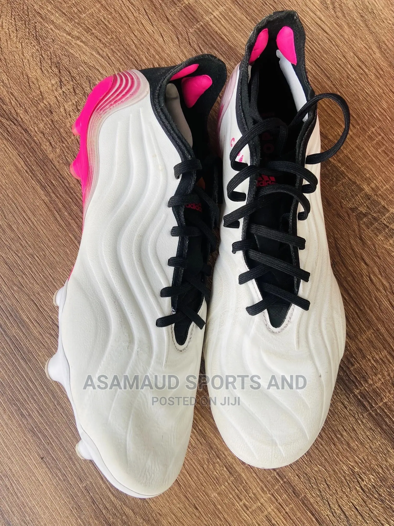 First Grade Football Boot at Cool Price