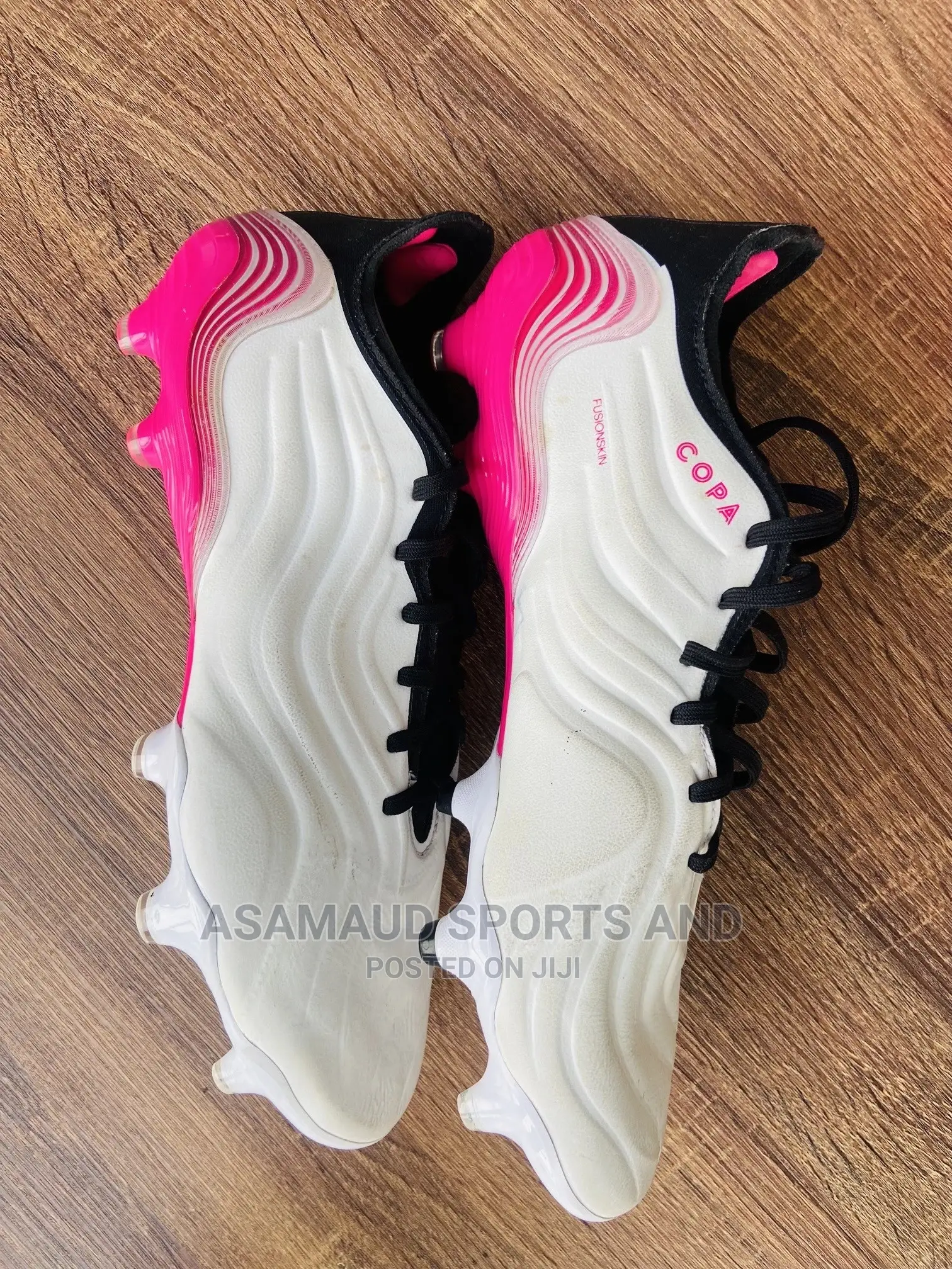 First Grade Football Boot at Cool Price