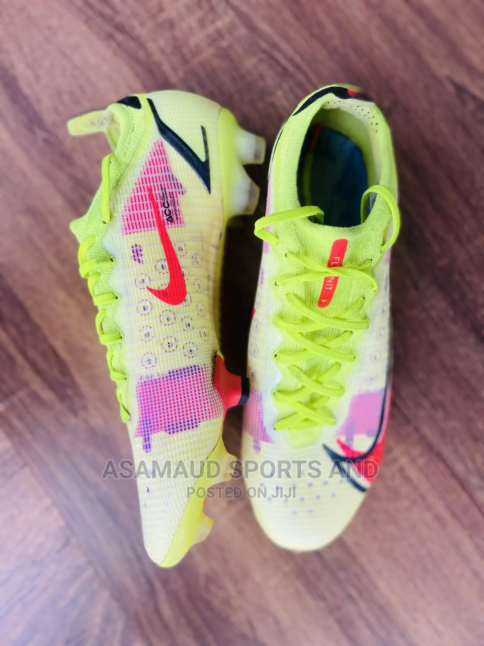 First Grade Football Boot at Cool Price