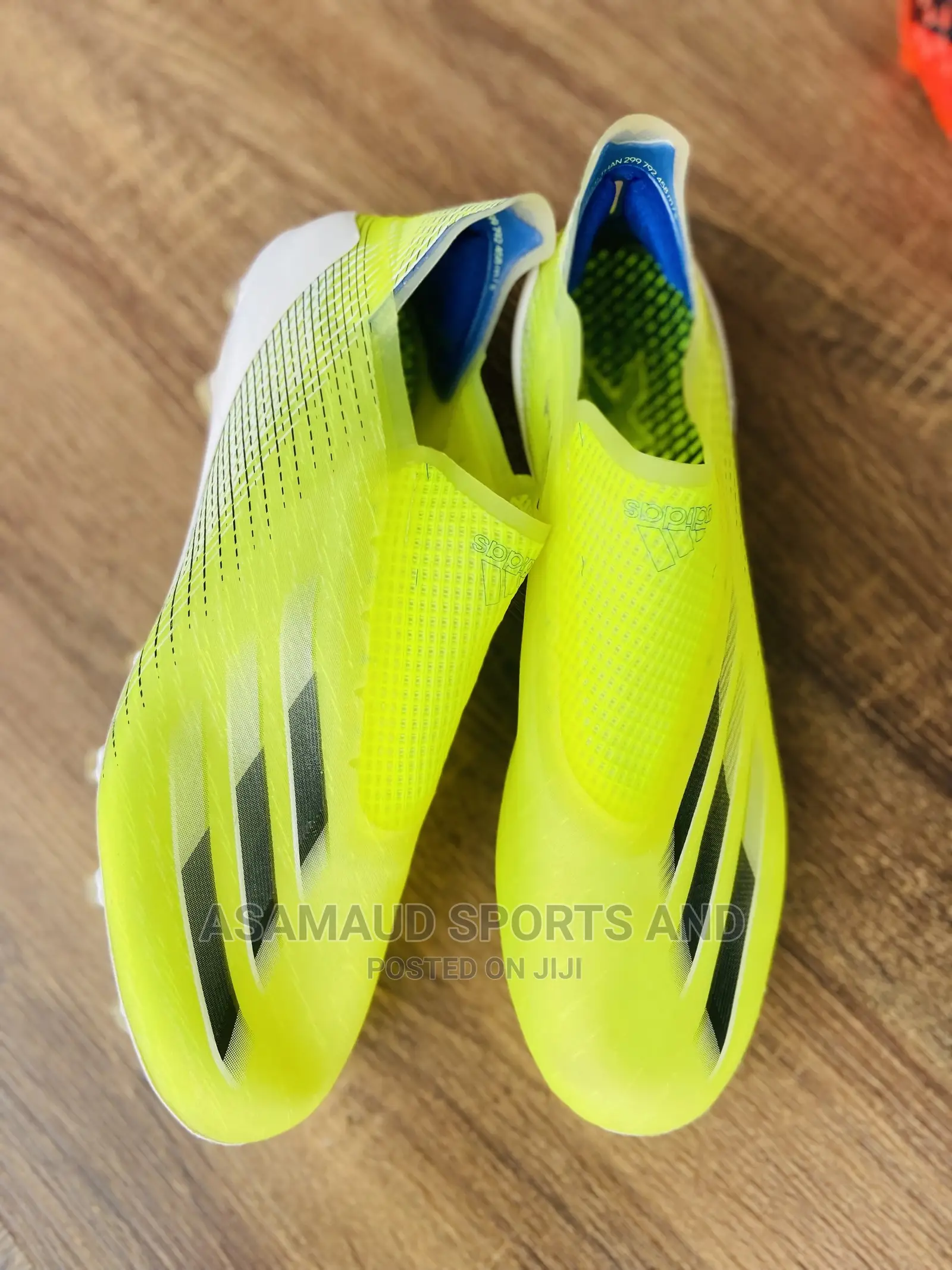 First Grade Football Boot at Cool Price