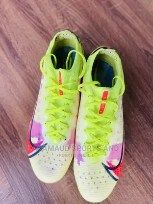 First Grade Football Boot at Cool Price