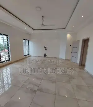 6bdrm House in Lake Side Estate for Sale