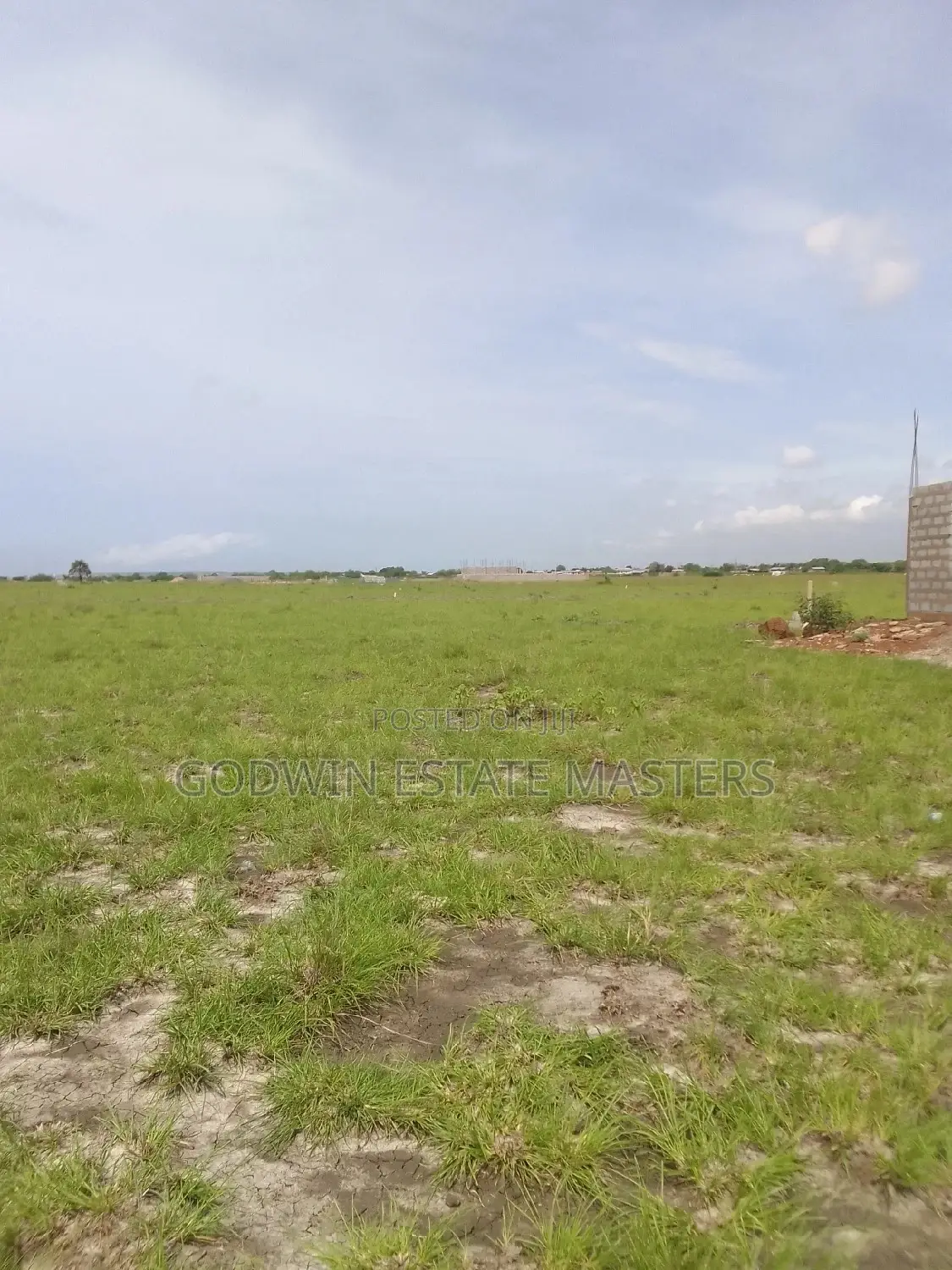 Genuine Flat Lands for Sale at Estate Masters Ltd.
