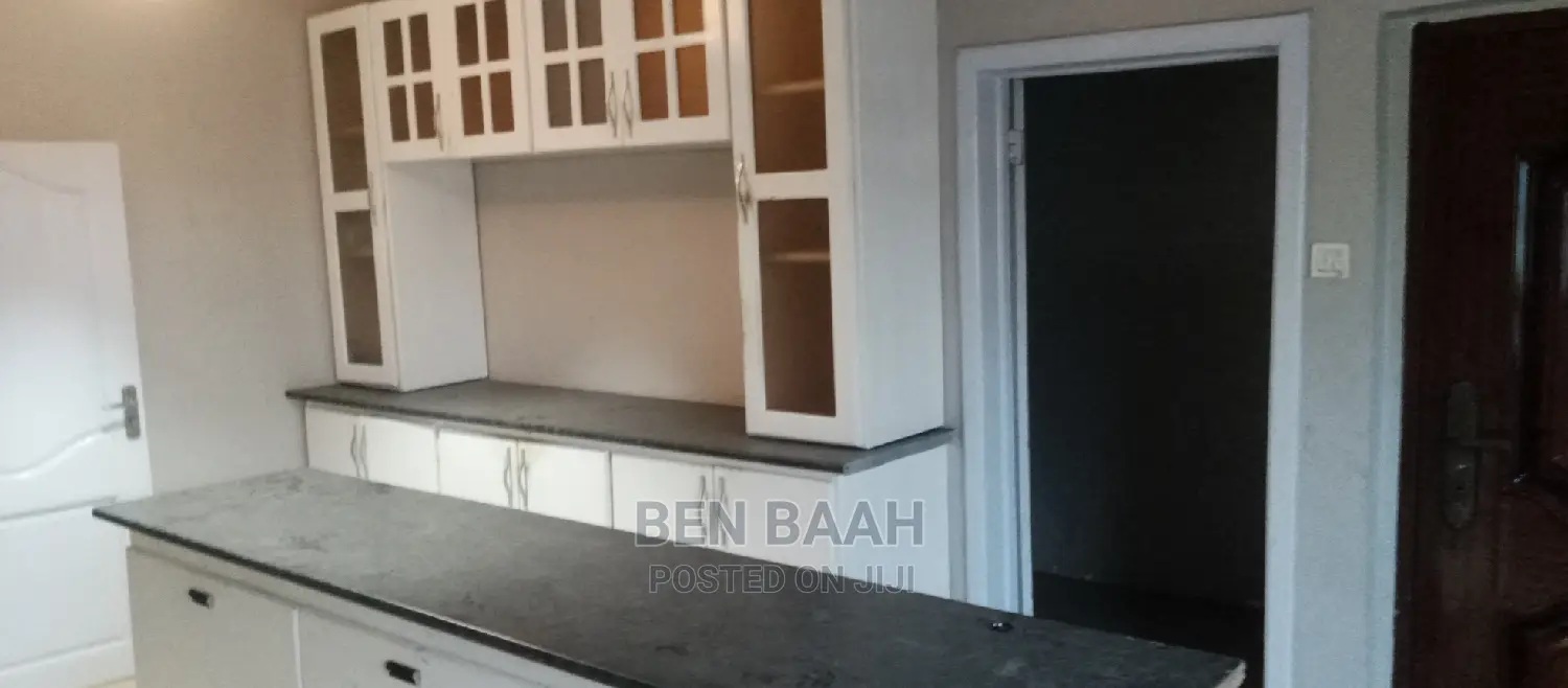 5bdrm House in Ben Properties, Post Office Area for rent