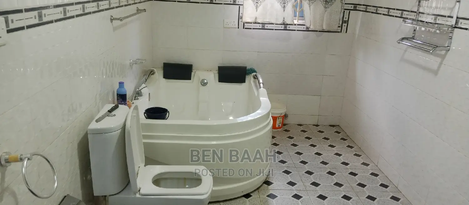 5bdrm House in Ben Properties, Post Office Area for rent