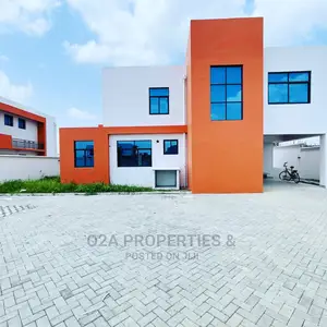 5bdrm House in School Junction for Sale