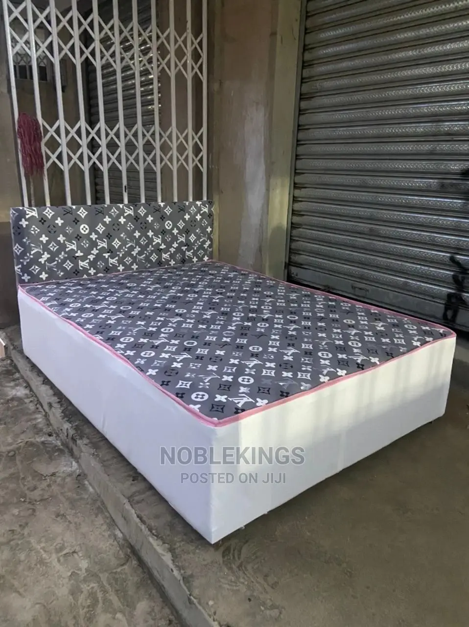 Inbuilt Double Bed
