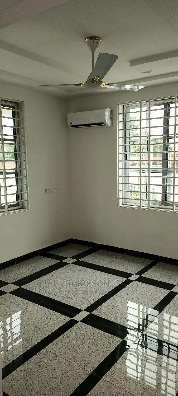 4bdrm Duplex in Dr Roko, Dome for sale