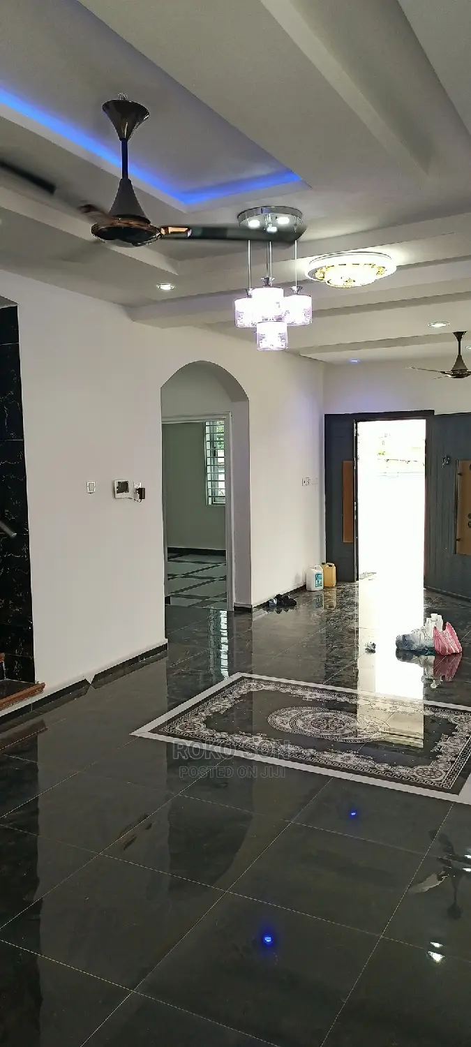 4bdrm Duplex in Dr Roko, Dome for sale