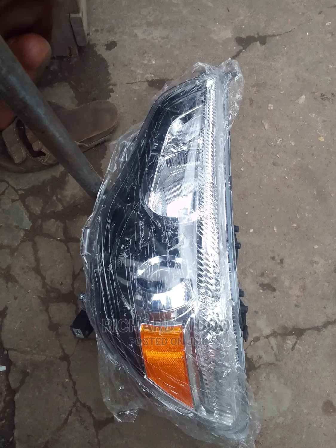 Mitsubishi Outlander 2012 Headlight Available