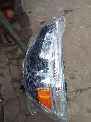 Mitsubishi Outlander 2012 Headlight Available