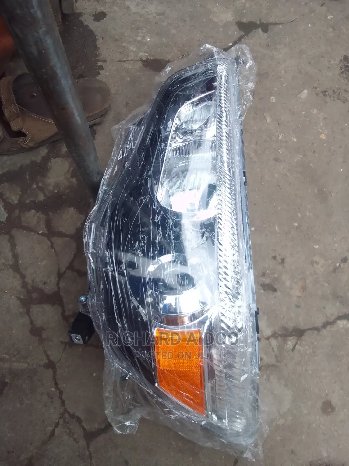 Mitsubishi Outlander 2012 Headlight Available
