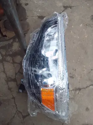 Mitsubishi Outlander 2012 Headlight Available