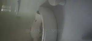 4bdrm Mansion in De-Icons Real Estate, Awutu Senya East Municipal