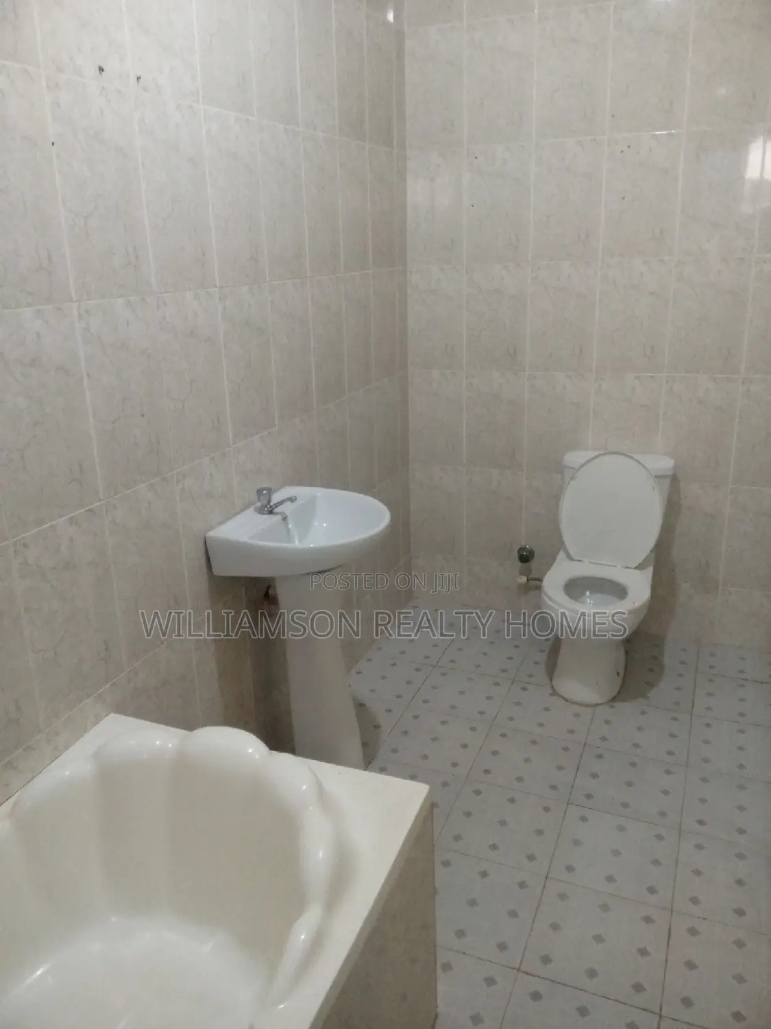 3bdrm House in Collins Dauda,, Spintex for rent