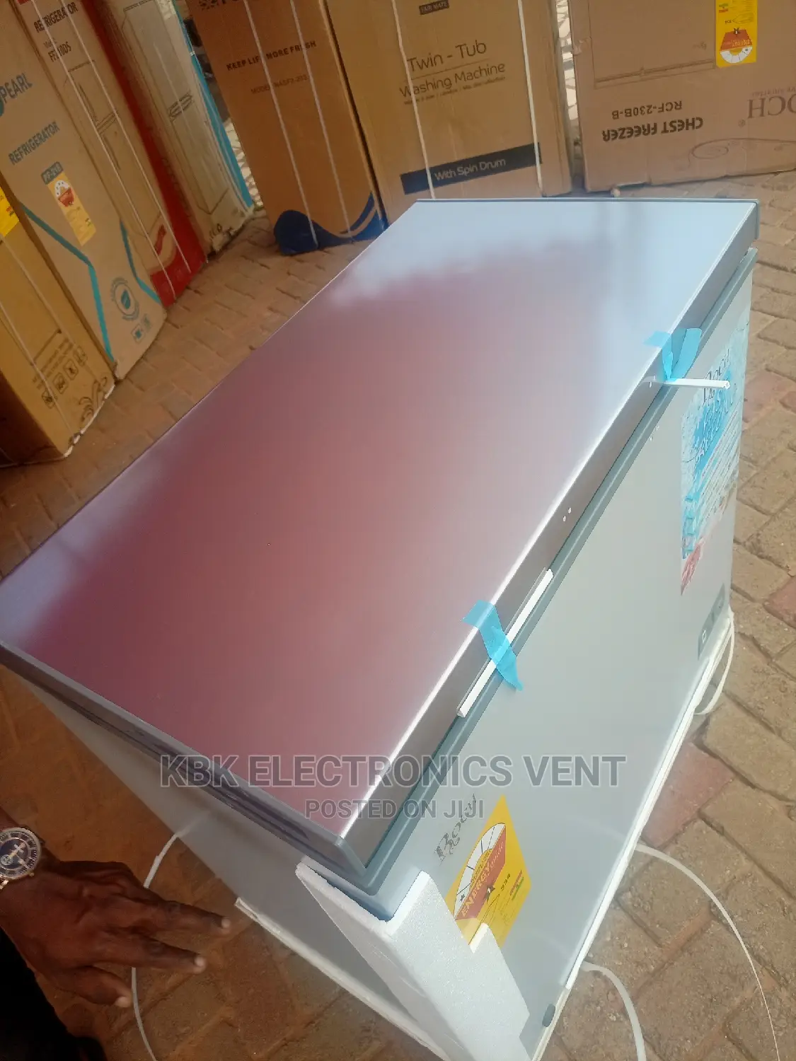Roch 320ltr Chest Freezer