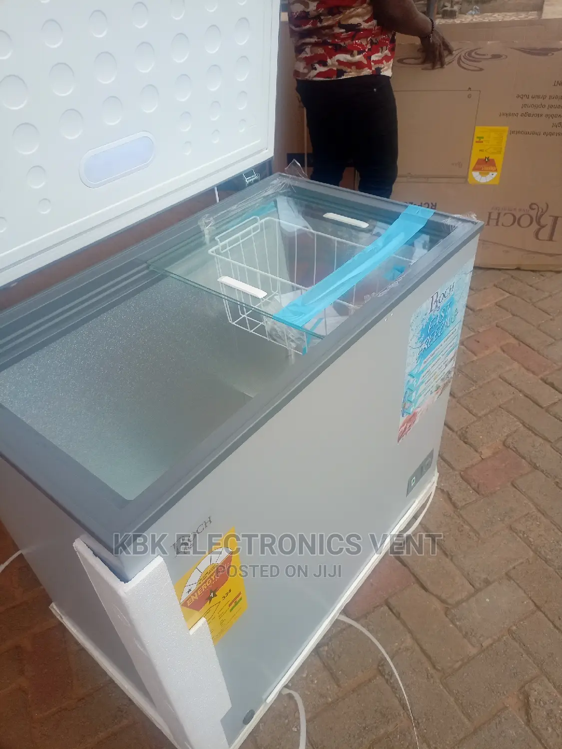 Roch 320ltr Chest Freezer