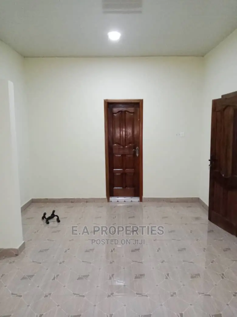 4bdrm House in E a Properties, Boi for Sale