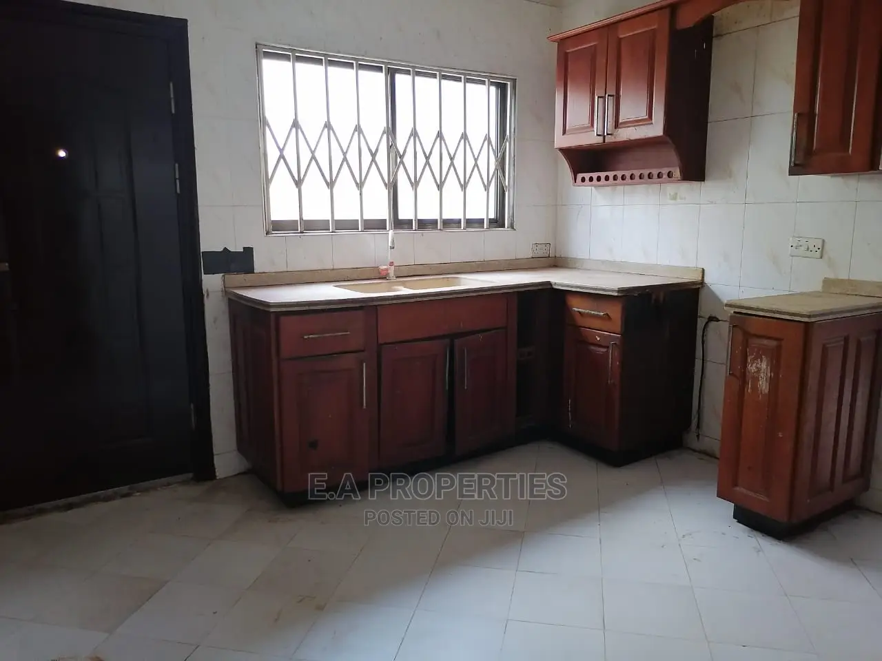 3bdrm House in E a Properties, Ghana Flag for Sale