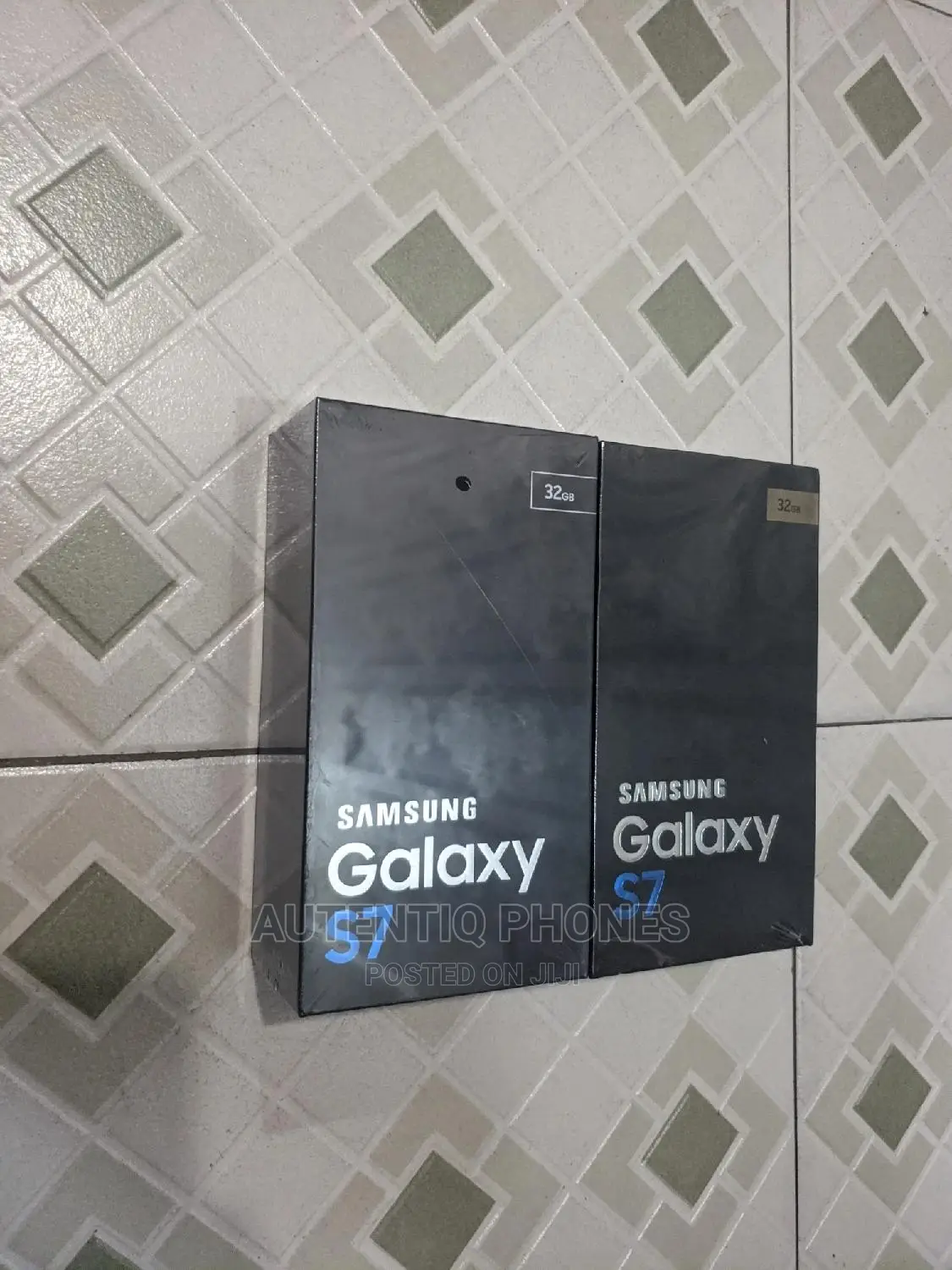New Samsung Galaxy S7 32 GB Black