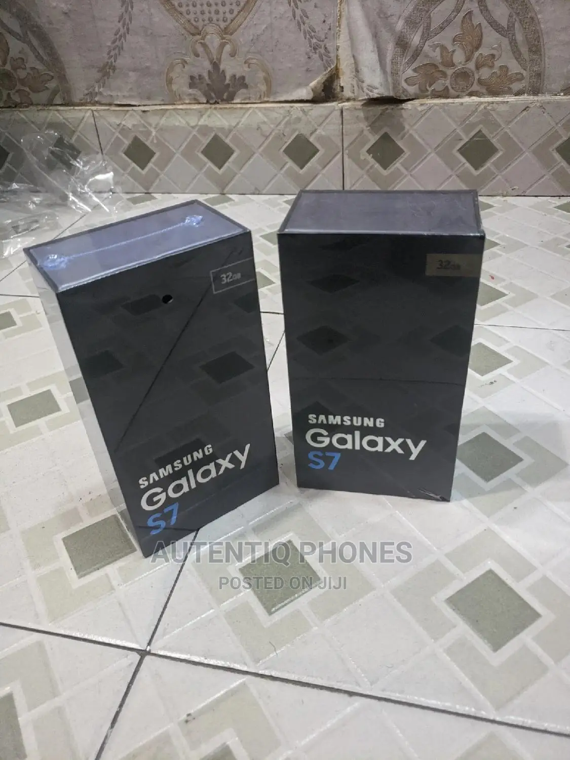 New Samsung Galaxy S7 32 GB Black