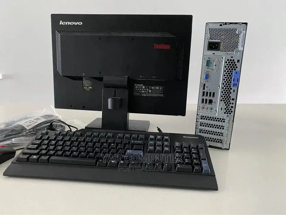 Desktop Computer Lenovo 4GB Intel Core I3 HDD 500GB